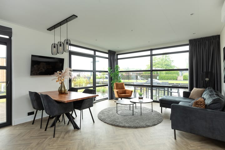 Foto 7 van Nieuw-Loosdrechtsedijk 215-CH007