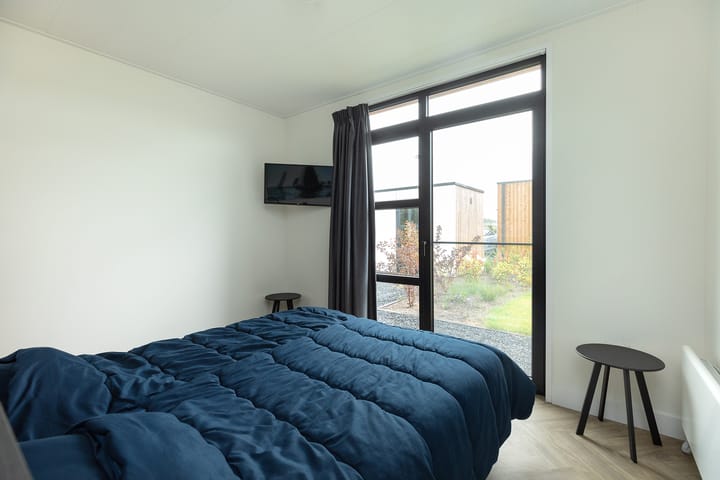 Foto 13 van Nieuw-Loosdrechtsedijk 215-CH007