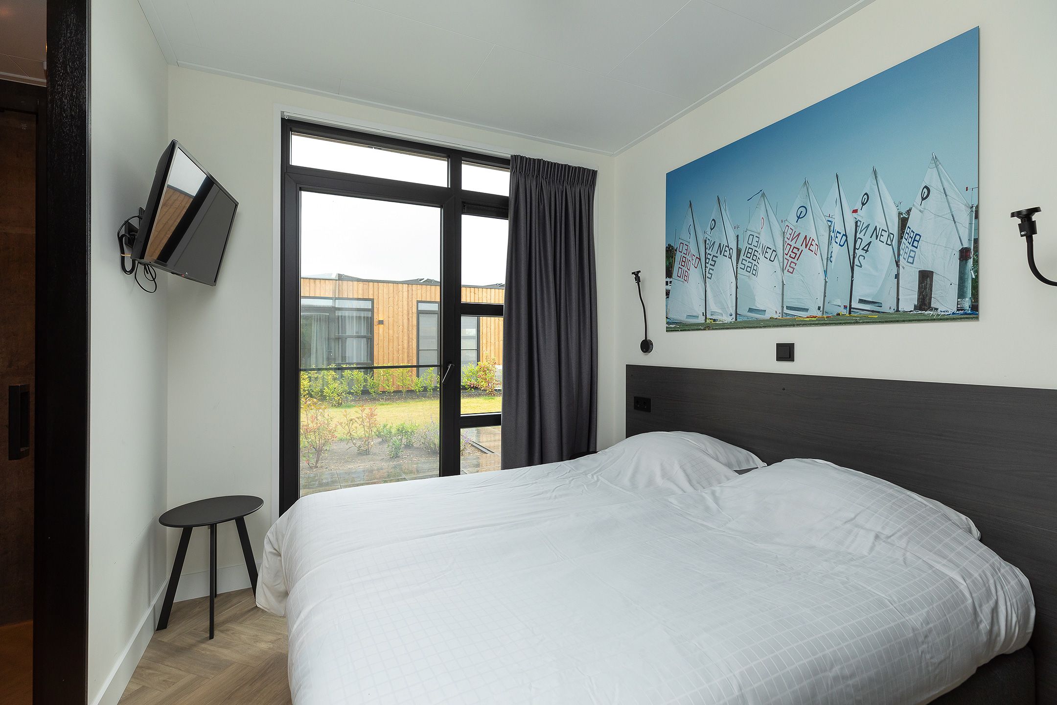 Foto 15 van Nieuw-Loosdrechtsedijk 215-CH007