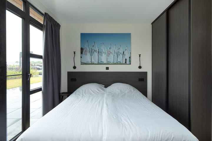 Foto 16 van Nieuw-Loosdrechtsedijk 215-CH007