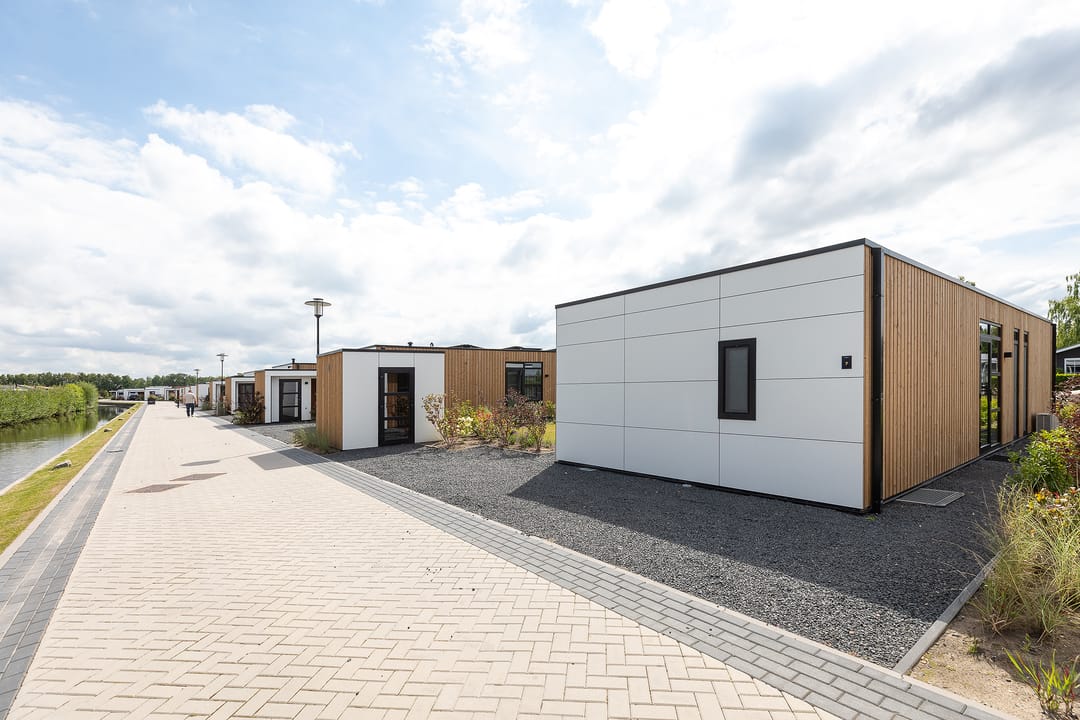 Foto 22 van Nieuw-Loosdrechtsedijk 215-CH007