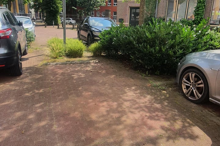 Bekijk foto 57 van Kamerlingheplein 8