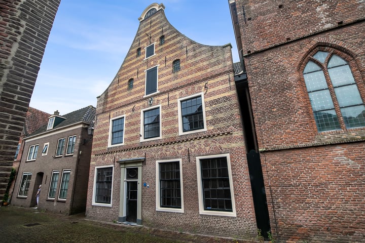 Bekijk foto 1 van Kerkstraat 16