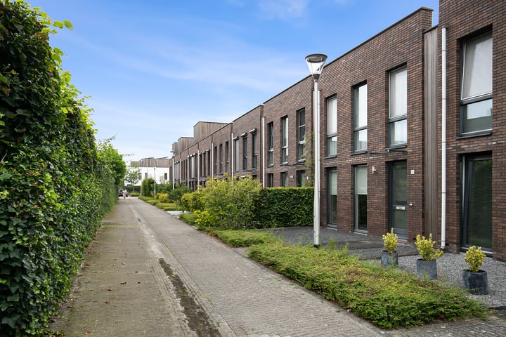 Bekijk foto 3 van Waardenburgstraat 18