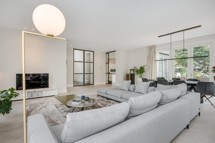 Foto 13 van van Brouchovenlaan 6