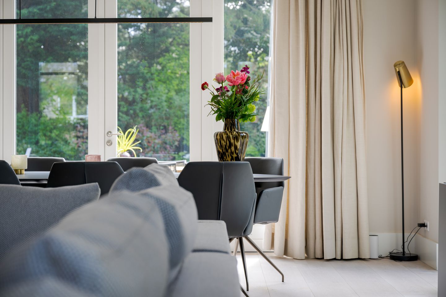 Foto 14 van van Brouchovenlaan 6