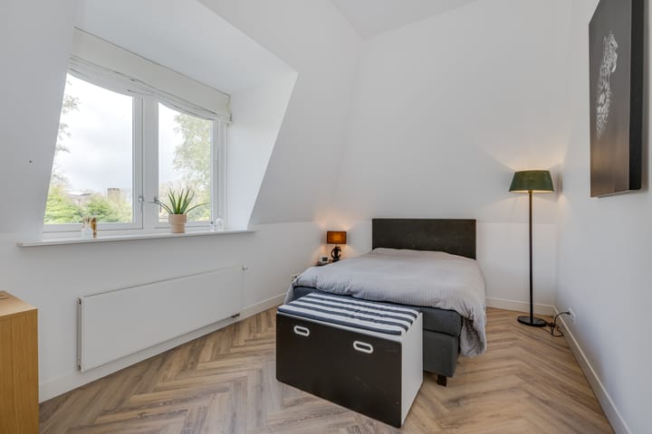 Foto 42 van van Brouchovenlaan 6