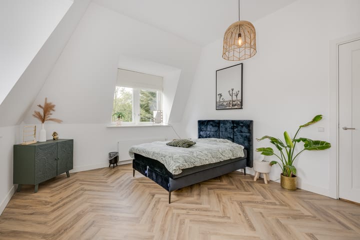 Foto 46 van van Brouchovenlaan 6