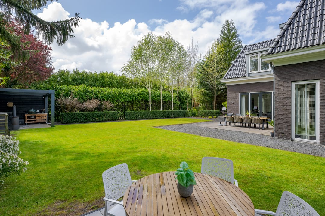 Foto 52 van van Brouchovenlaan 6