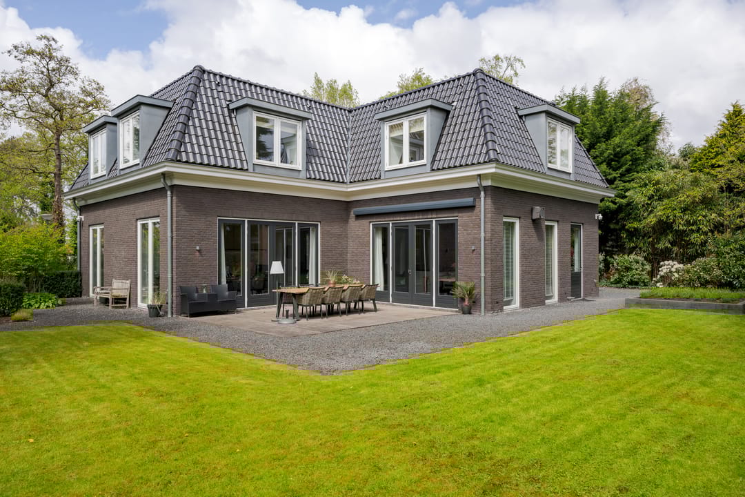 Foto 53 van van Brouchovenlaan 6