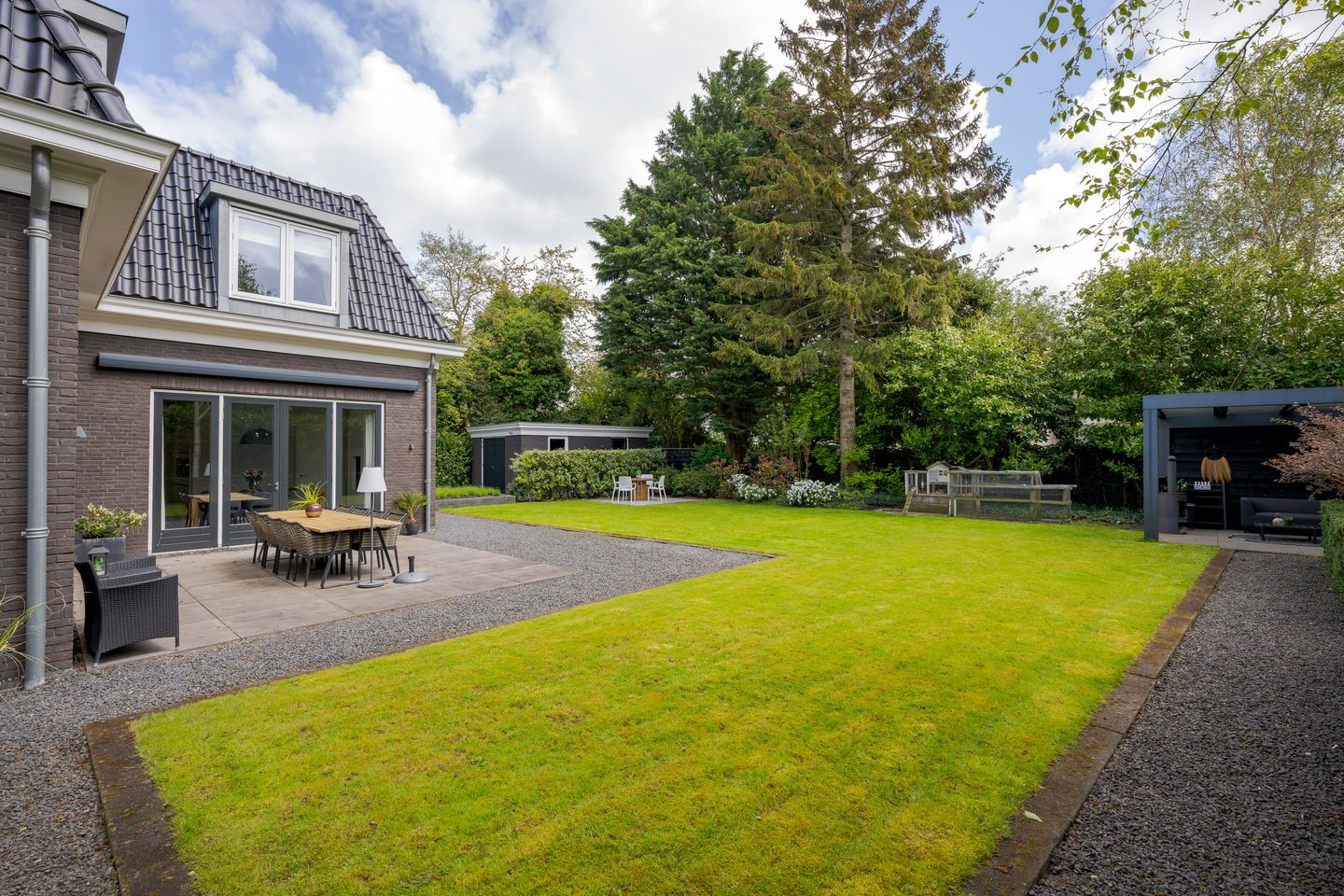 Foto 55 van van Brouchovenlaan 6