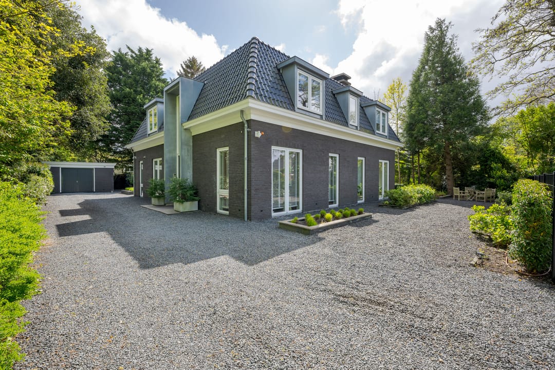 Foto 61 van van Brouchovenlaan 6