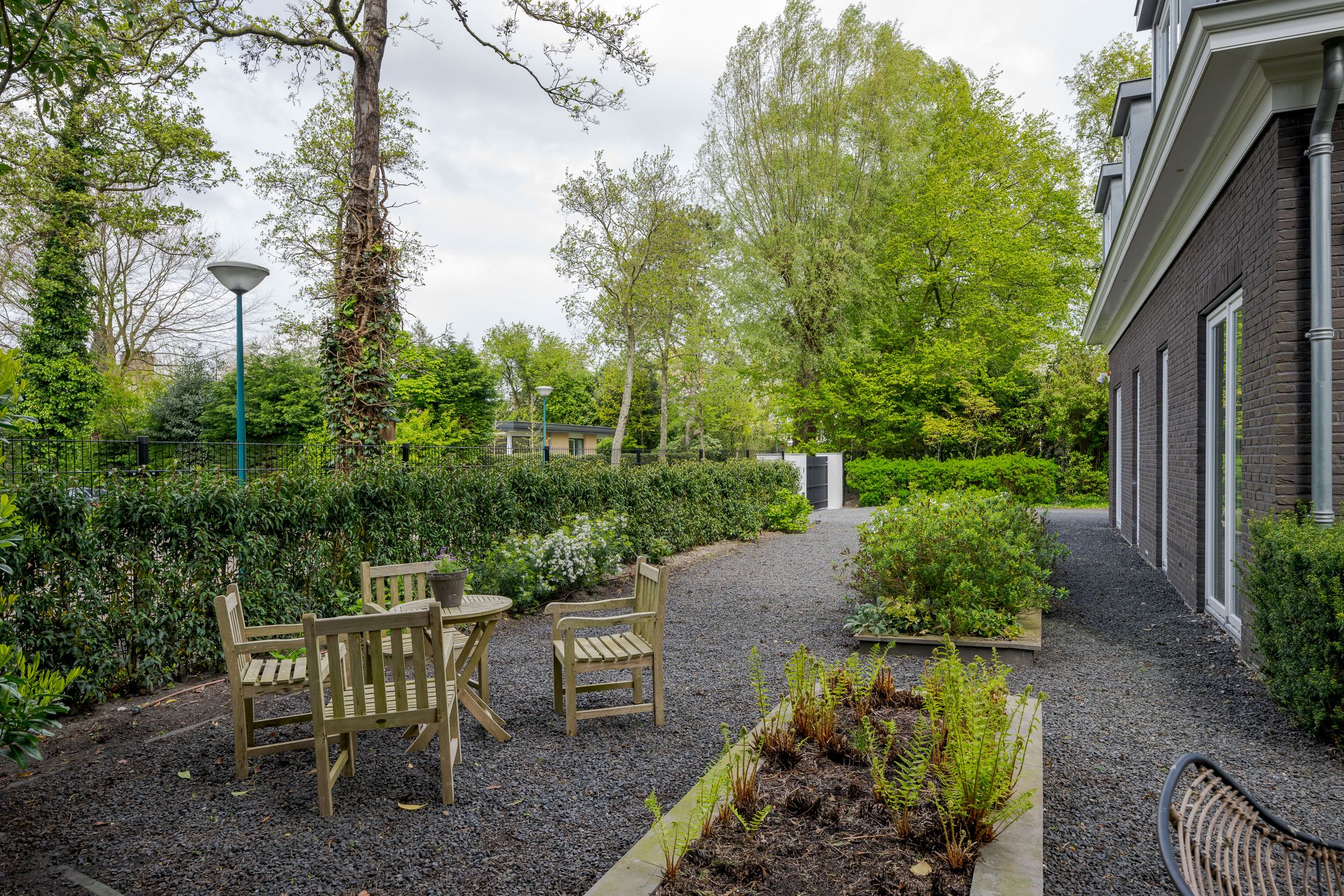 Foto 63 van van Brouchovenlaan 6