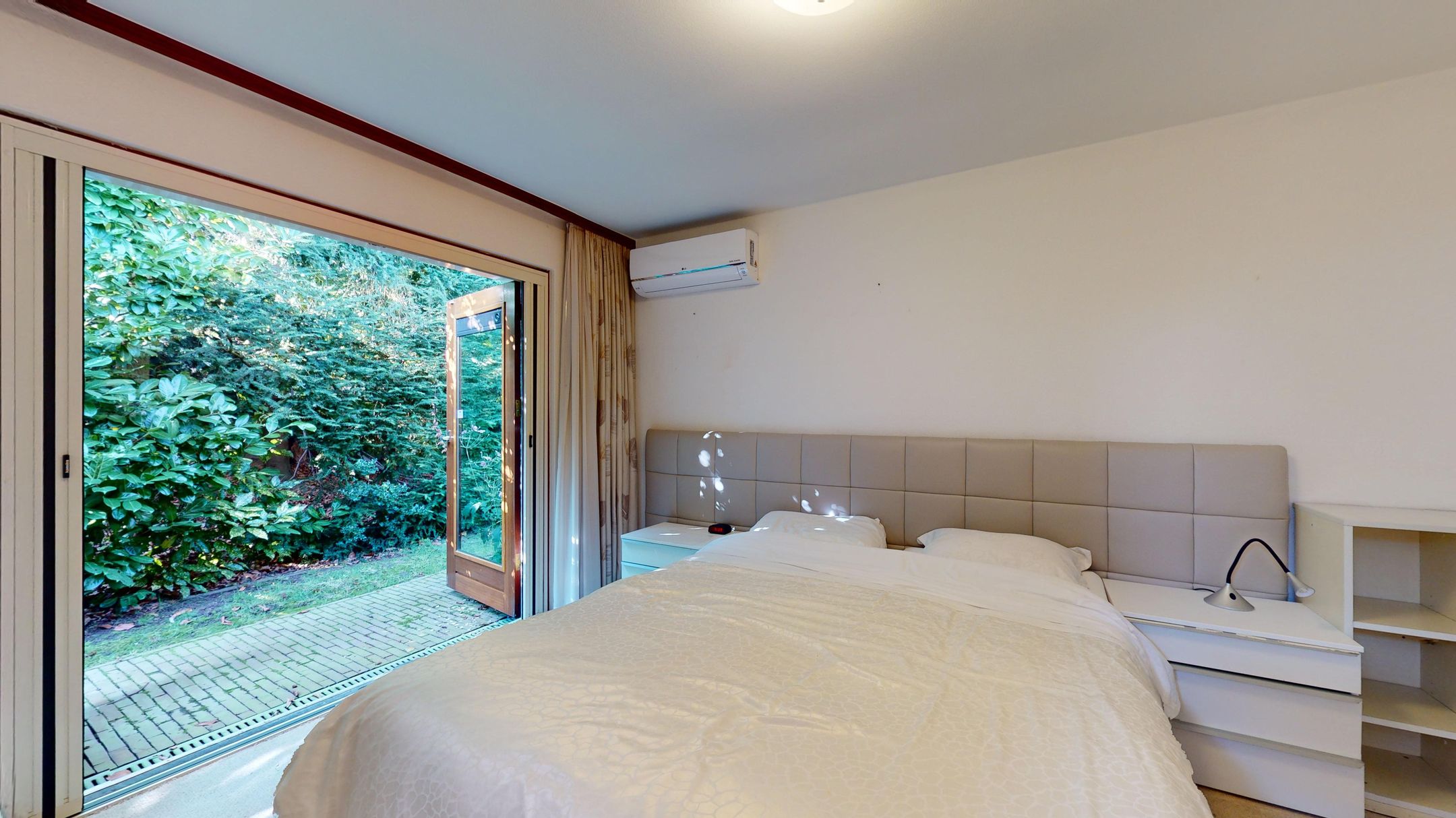 Foto 30 van Charles Beltjenslaan 2