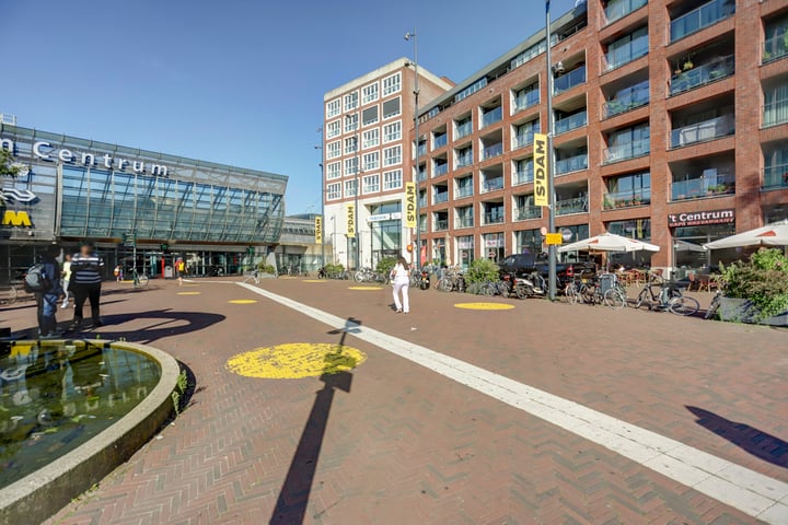 View photo 42 of Stationsplein 43