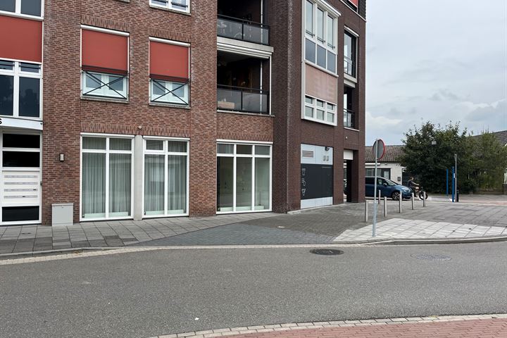 Raadhuis 4, Hedel