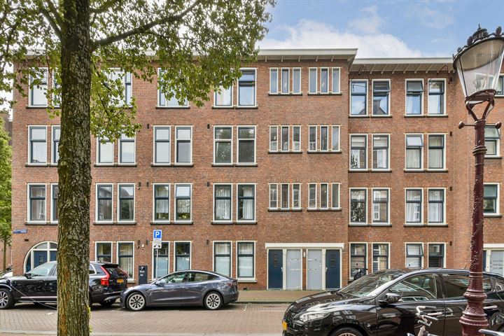 Bekijk foto 1 van Roggeveenstraat 5