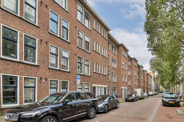 View photo 16 of Roggeveenstraat 5