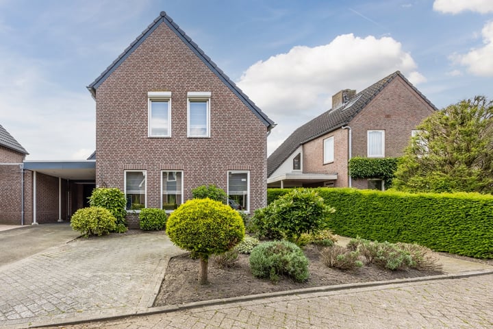 Bekijk foto 1 van Doortje van de Konijnenberglaan 9