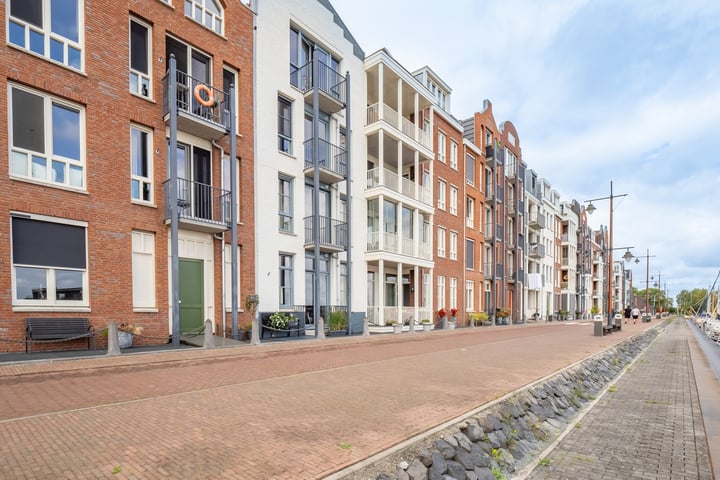 View photo 43 of Zuiderzeeboulevard 71