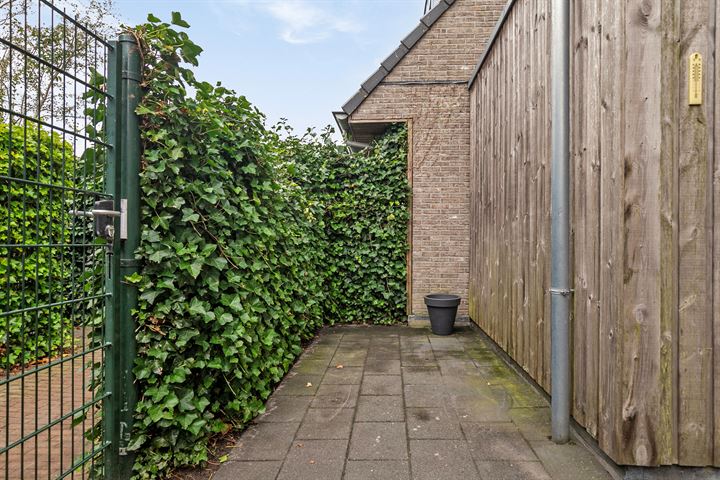 Bekijk foto 26 van Gerben Nannesstraat 27