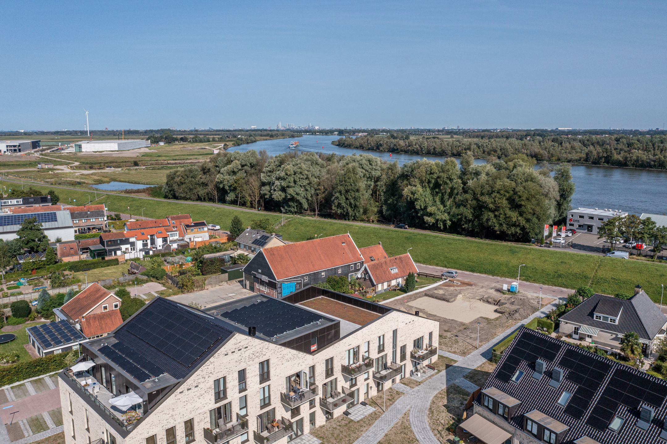 Photo 36 of Pieter van de Wallstraat 43