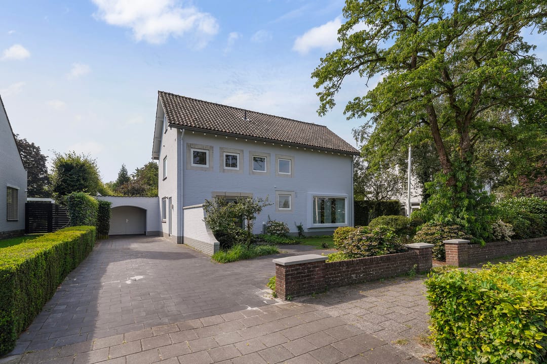 Photo 52 of Burgemeester Moonenlaan 13