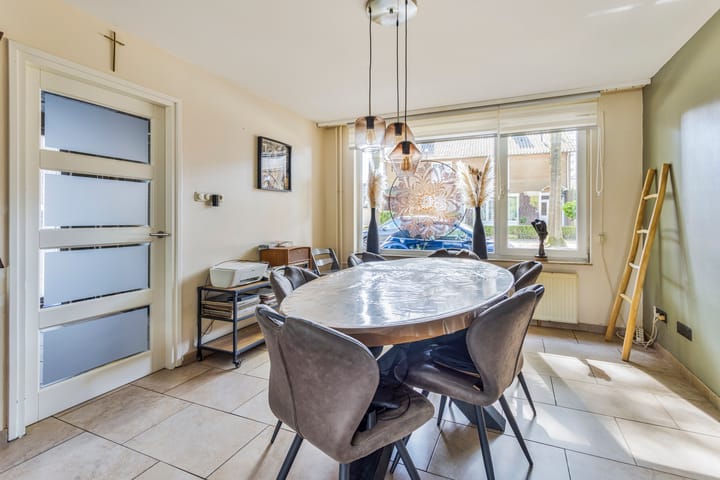 Foto 12 van Leon Biessenstraat 99