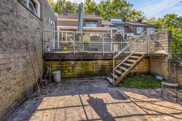 Foto 36 van Leon Biessenstraat 99