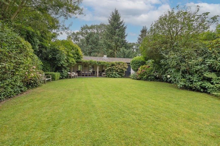 Photo 29 of Prins Bernhardlaan 33