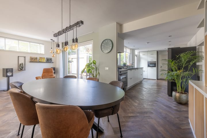 Photo 15 of Reviusstraat 34-A