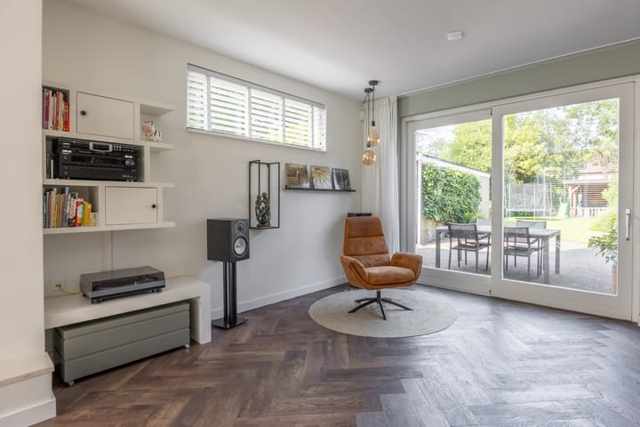 Photo 16 of Reviusstraat 34-A