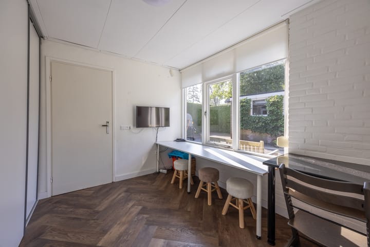 Photo 25 of Reviusstraat 34-A