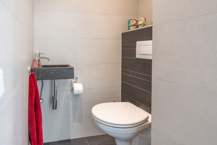 Photo 28 of Reviusstraat 34-A