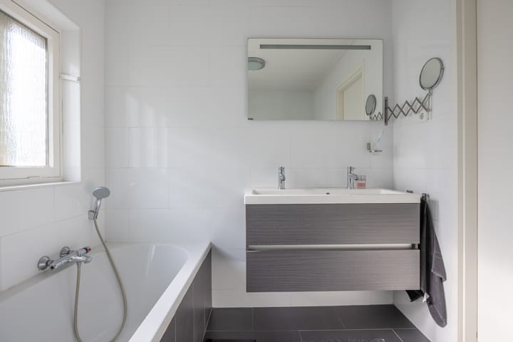 Photo 40 of Reviusstraat 34-A