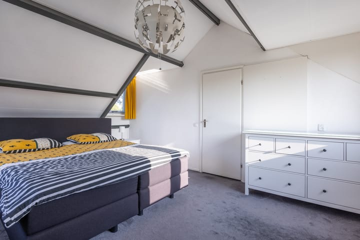 Photo 43 of Reviusstraat 34-A