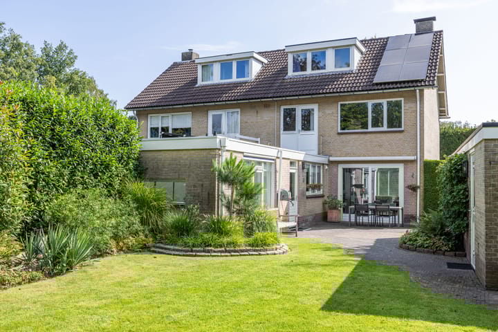 Photo 48 of Reviusstraat 34-A