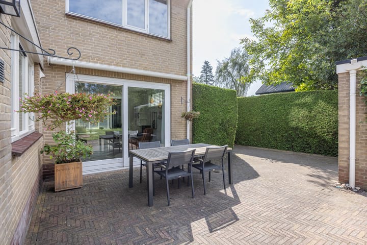 Photo 52 of Reviusstraat 34-A