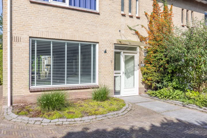 Photo 71 of Reviusstraat 34-A