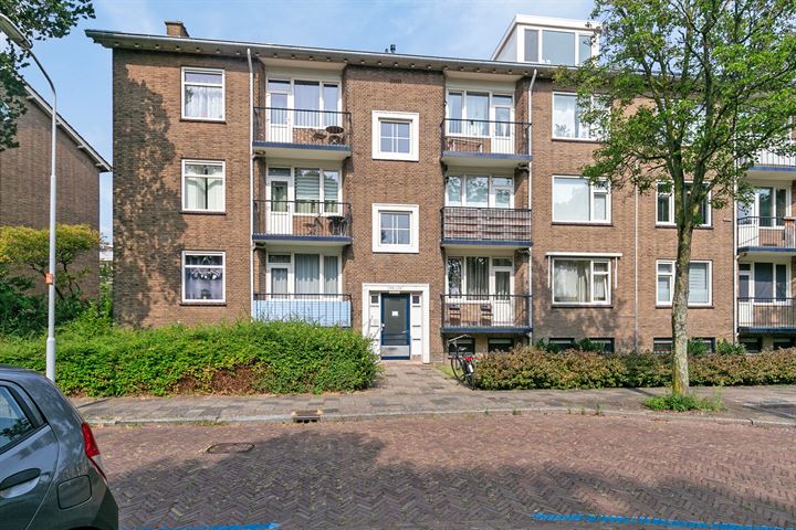 View photo 2 of van Zegwaardstraat 272