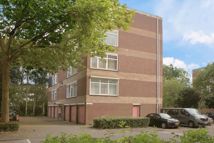 View photo 27 of Datheenstraat 257