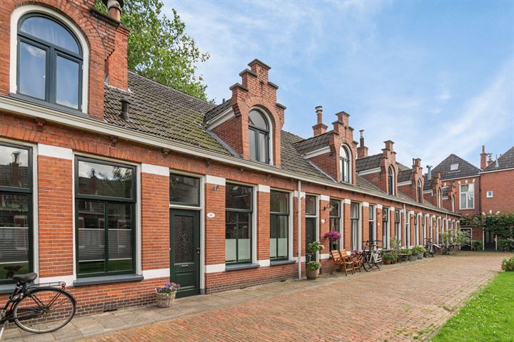 View photo 1 of Petrus Campersingel 53