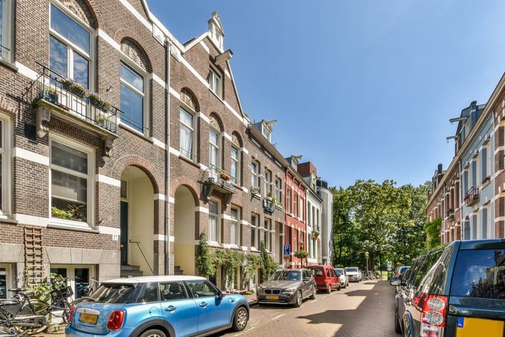 Bekijk foto 3 van Vondelkerkstraat 19-H