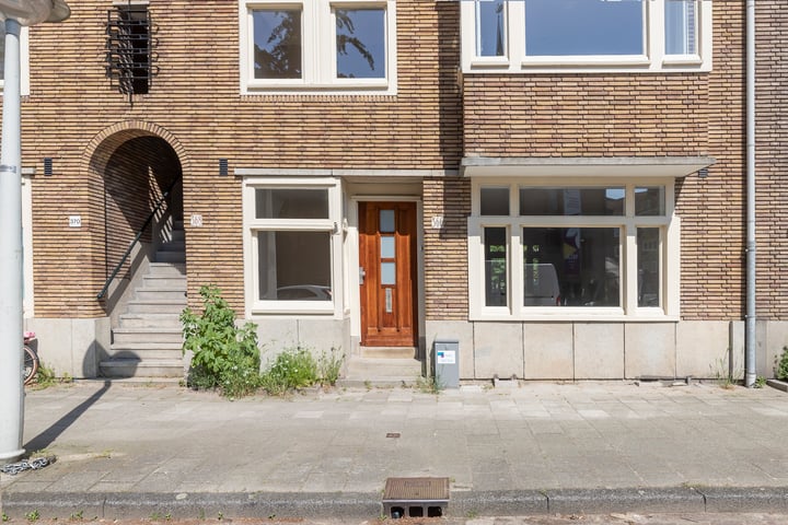 Bekijk foto 43 van Uiterwaardenstraat 366