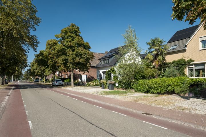 Bekijk foto 43 van Maasstraat 42