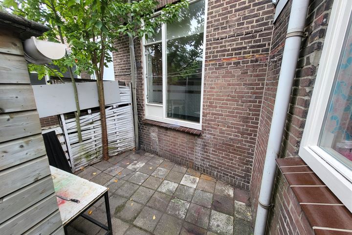 View photo 2 of Brielsestraat 31