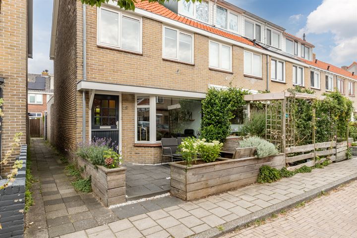 View photo 1 of Houthavenstraat 25