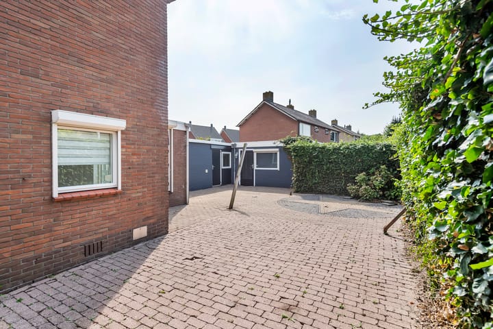 Foto 15 van Sportveldstraat 63