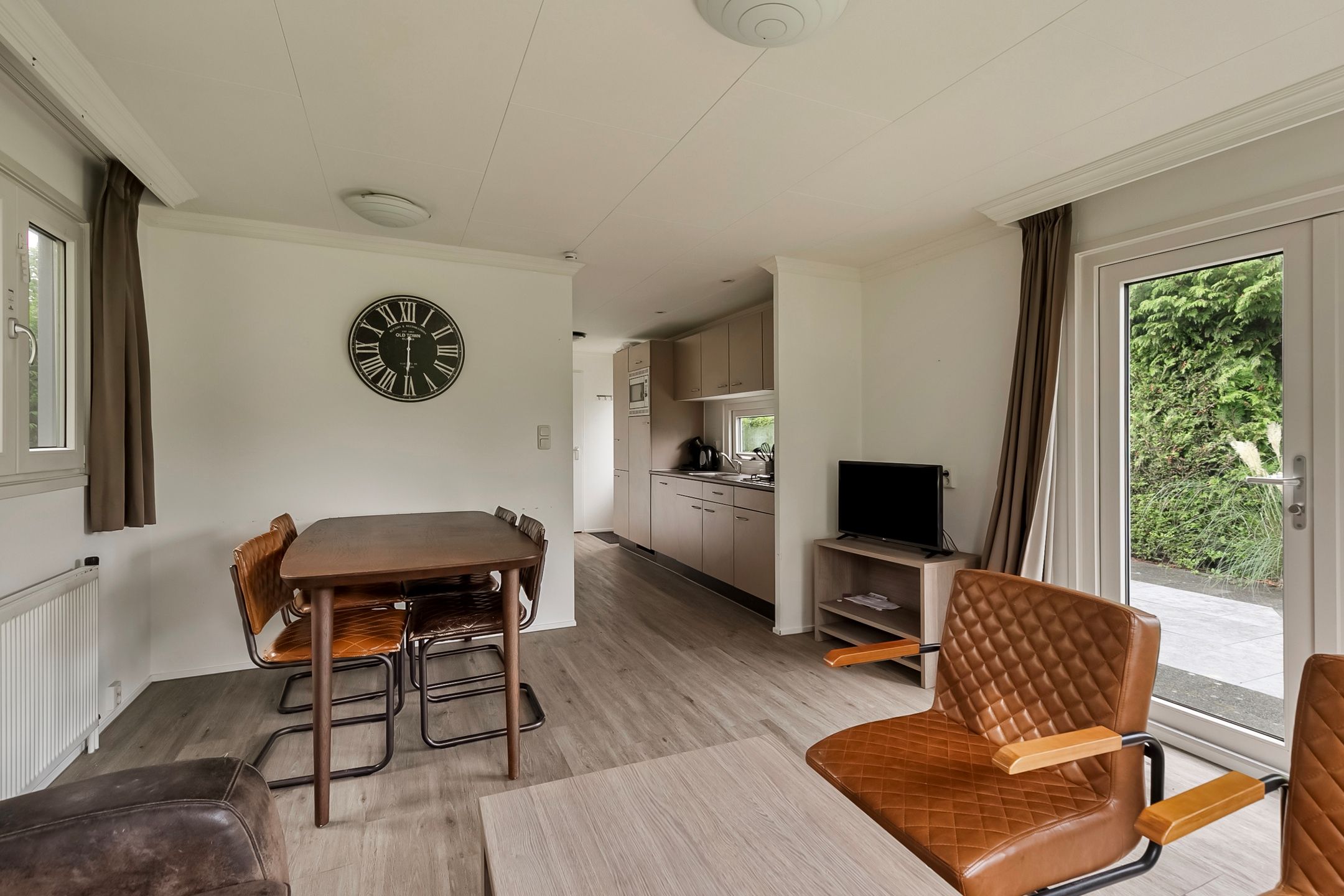 Foto 9 van Buitenhuizerweg 2-22