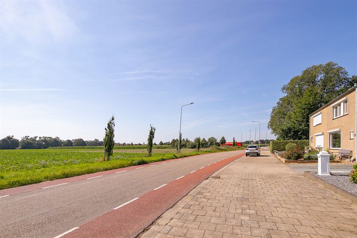 Bekijk foto 3 van Gouverneur Ruijs de Beerenbroucklaan 72